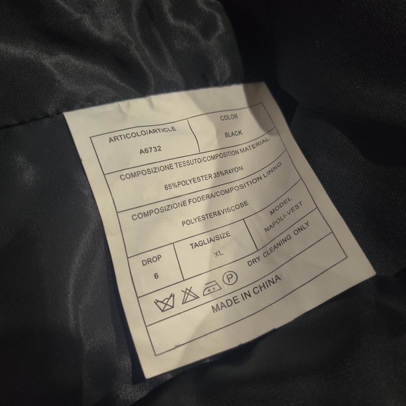 Berragamo Solid Black Vest - Picture 7 of 7